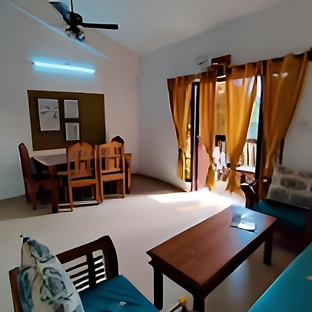 Ronne'S 2Bhk Lagoon Apartment -カラングート エクステリア 写真